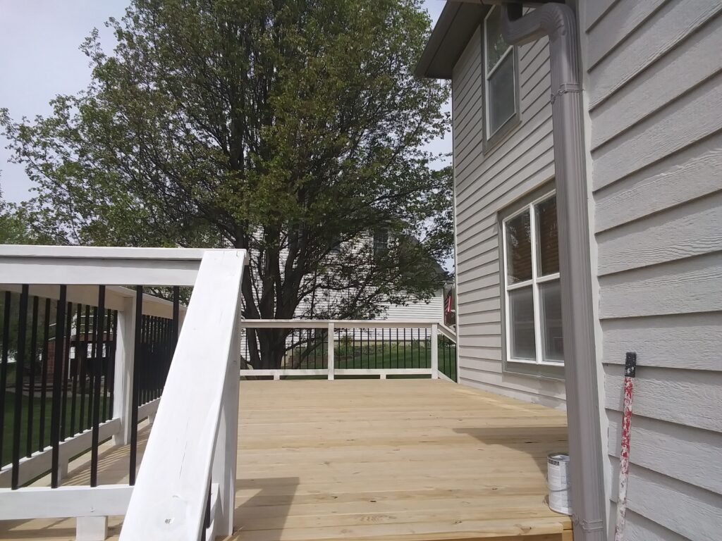 deck staining two tone